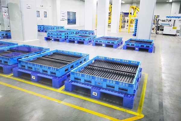 探秘蜂巢能源首個飛疊短刀基地 楊紅新:電池行業(yè)內(nèi)卷是必然