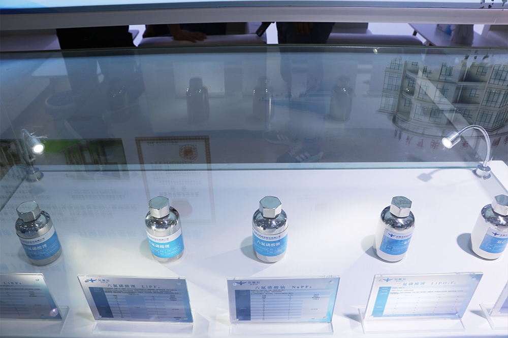 【電解液周報】9-10月全國電解液產量達20萬噸!六氟磷酸鋰低價持續刷新