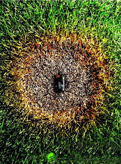 一塊手機電池污染6萬升水環(huán)保之路任重道遠(yuǎn)