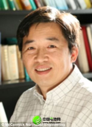 美國西北大學的黃永剛