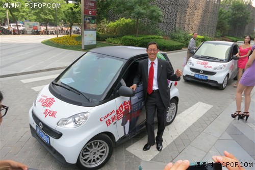 正能量！佳能smart跨界車亮相三里屯 