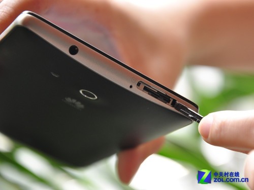 6.1英寸最大屏手機(jī) 四核華為Mate首測 