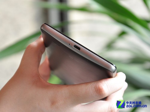 6.1英寸最大屏手機(jī) 四核華為Mate首測 