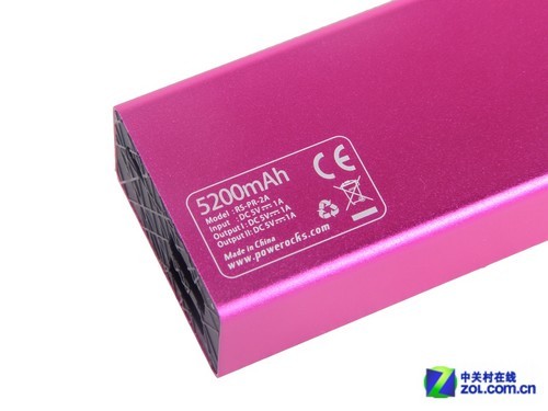 機(jī)身背面印有容量、輸出、輸入等參數(shù)