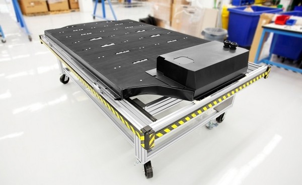 特斯拉：中國“黑雨”催生“綠色環(huán)保”車復(fù)興