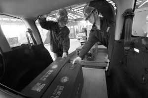 浙江首個(gè)機(jī)場(chǎng)電動(dòng)汽車充換電站在蕭山機(jī)場(chǎng)開(kāi)放使用