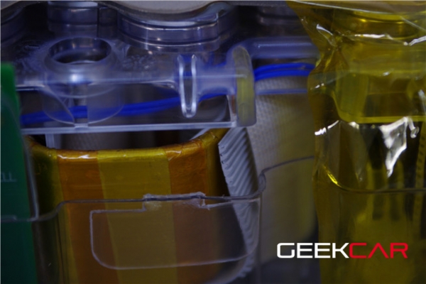 特斯拉終極拆解：Tesla電池熱管理系統大揭秘（之二）