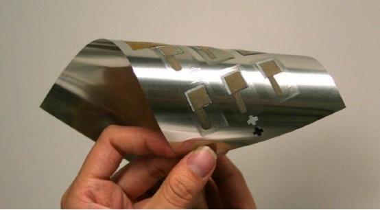 用上柔性屏幕電池 可穿戴設(shè)備將會變成啥樣?