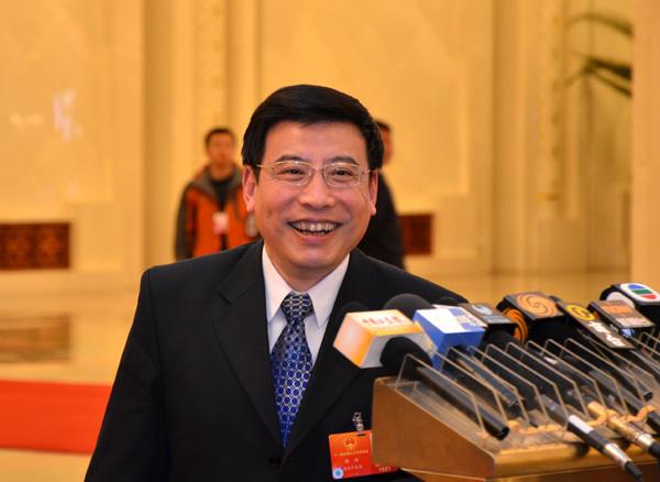 工信部苗圩：正抓緊編制“互聯網+”規劃