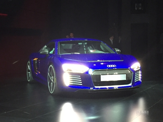 全球首發 奧迪R8 e-tron自動駕駛版發布