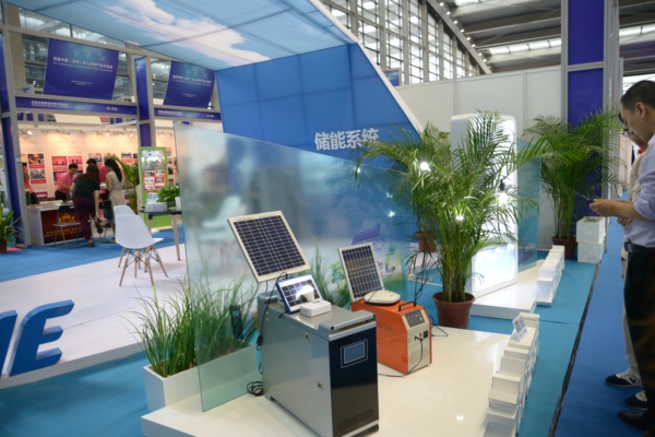 首屆僑交會在深圳開幕 猛獅科技光伏產(chǎn)品一枝獨(dú)秀