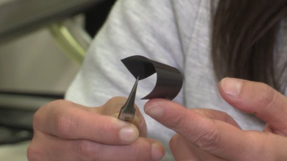 斯坦福研發(fā)新電池：可徹底杜絕充電起火爆炸