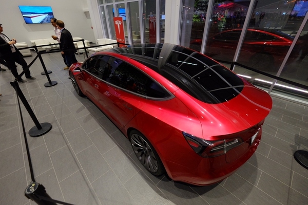 親歷特斯拉Gigafactory超級工廠開幕