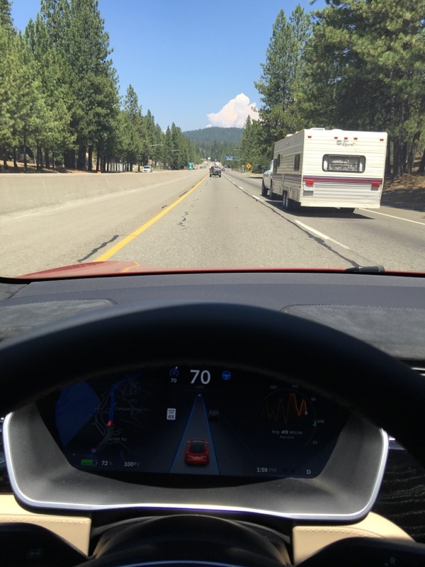 親歷特斯拉Gigafactory超級(jí)工廠開幕