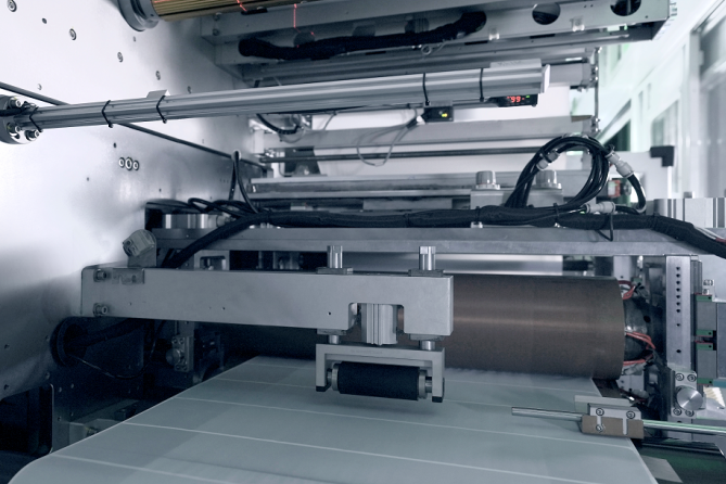 短刀電池迎來最佳搭檔 蜂巢能源發(fā)布最新一代疊片技術