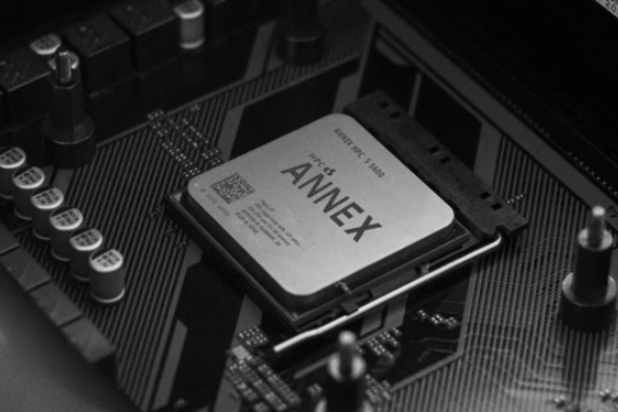 特斯拉在華首次布局芯片制造環節 已在山東濟南成立合資公司