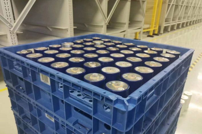 出產(chǎn)線，進(jìn)車(chē)企！多氟多鈉電池在國(guó)內(nèi)著名車(chē)企成功裝車(chē)