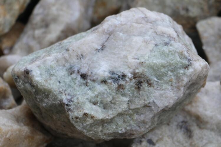 鋰電池成出口“爆款產品”！多家動力電池企業紛紛建廠或買礦