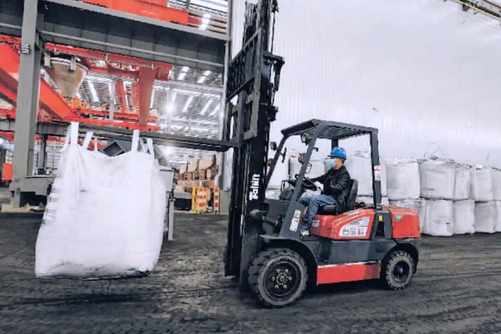 中科電氣年產(chǎn)10萬(wàn)噸鋰電池負(fù)極材料一體化項(xiàng)目一期投產(chǎn)