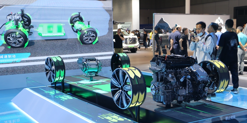 中辦、國辦發文：推動智慧城市基礎設施與智能網聯汽車協同發展