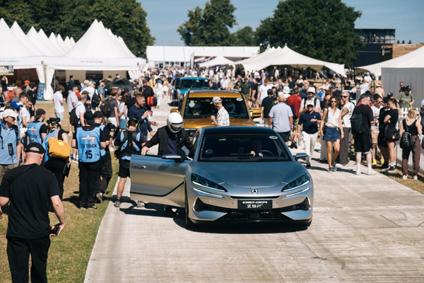 豹5首次海外動態(tài)展示!比亞迪攜三款車型再戰(zhàn)古德伍德 豹5首次海外動態(tài)展示!比亞迪攜三款車型再戰(zhàn)古德伍德