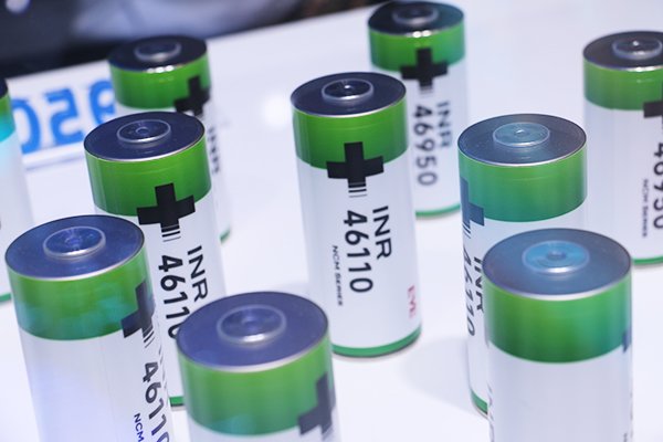 億緯鋰能大圓柱電池產能已超70GWh 明年將推出全固態電池