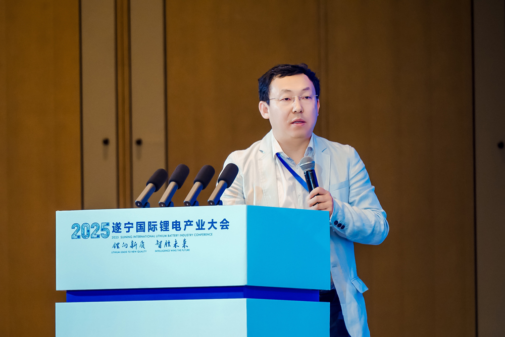 俄羅斯工程院院士、烏克蘭工程院院士、安徽大學(xué)大數(shù)據(jù)學(xué)院執(zhí)行院長 金虎林 俄羅斯工程院院士、烏克蘭工程院院士、安徽大學(xué)大數(shù)據(jù)學(xué)院執(zhí)行院長 金虎林