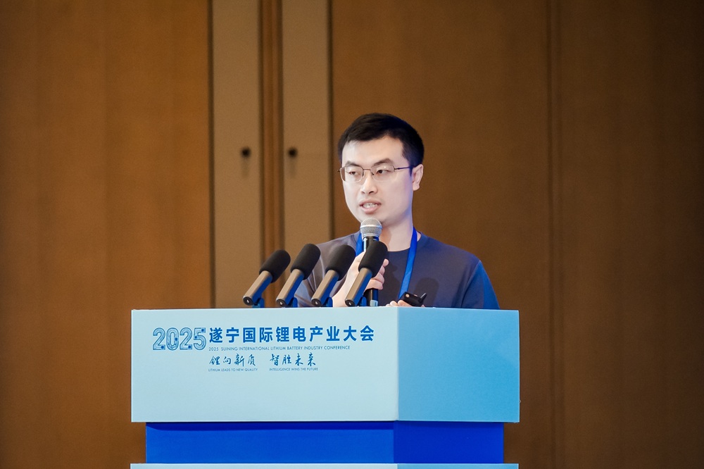 無(wú)錫盤古新能源有限責(zé)任公司董事長(zhǎng)胡明祥 無(wú)錫盤古新能源有限責(zé)任公司董事長(zhǎng)胡明祥