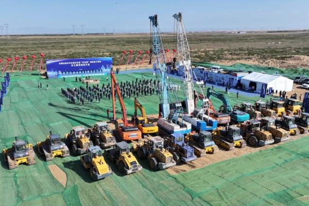 988億!配儲5GWh!內蒙古千萬千瓦級新能源基地開工