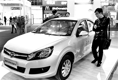 北京新能源車售價高充電不便致多數(shù)人卻步