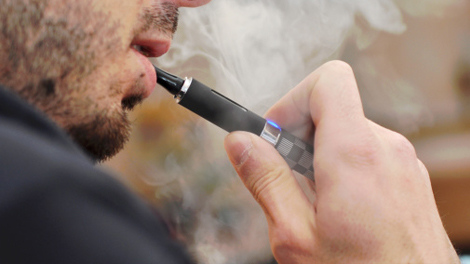 因電子煙電池過(guò)熱突然爆炸 美國(guó)兩處民宅失火 