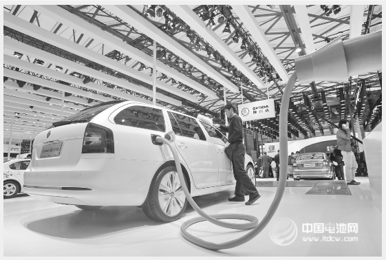 全國(guó)主要城市充電樁建設(shè)“割據(jù)戰(zhàn)” 市場(chǎng)配套是關(guān)鍵