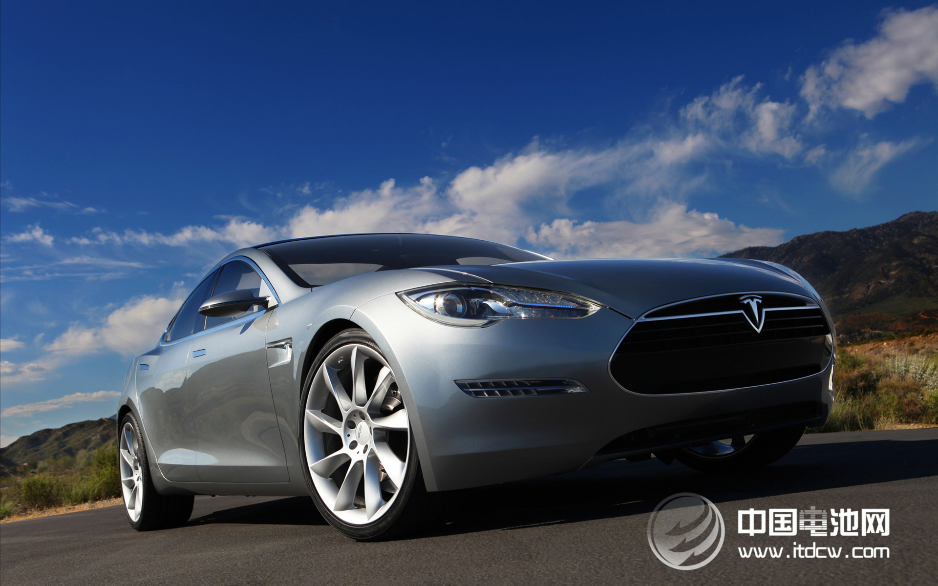 認(rèn)識新能源汽車 特斯拉電動車能否引領(lǐng)未來？