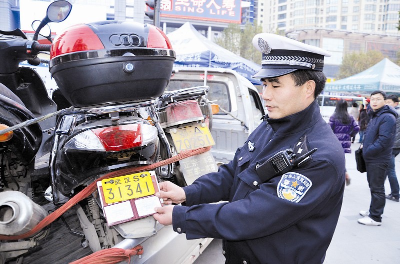 電動(dòng)自行車市場“亂象” 職能部門陷監(jiān)管怪圈
