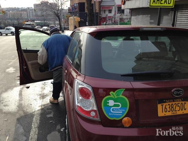 費用高、故障多、充電難：電動出租紐約上路難