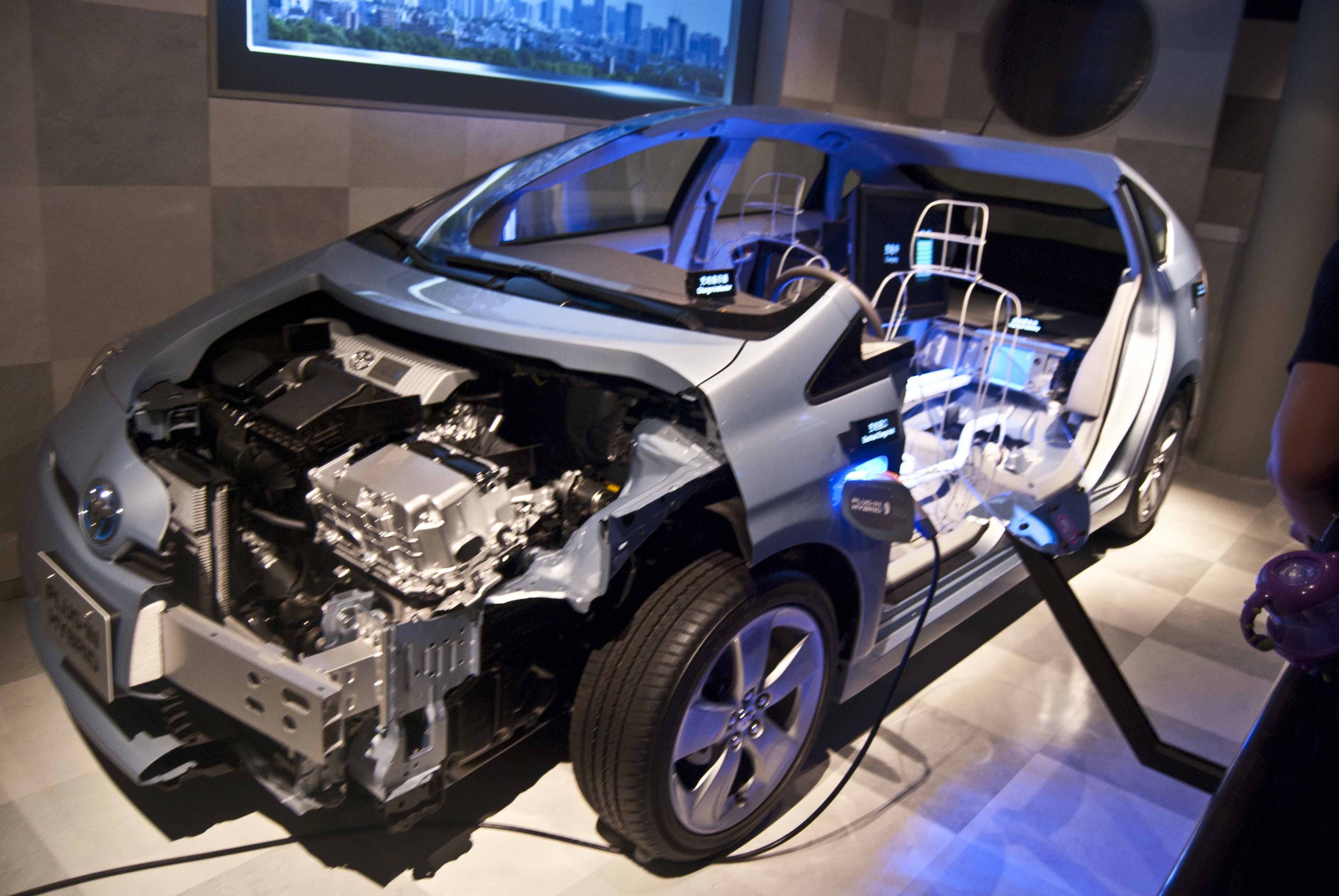 世界巨頭開發電動汽車競爭白熱化 日本能勝出？