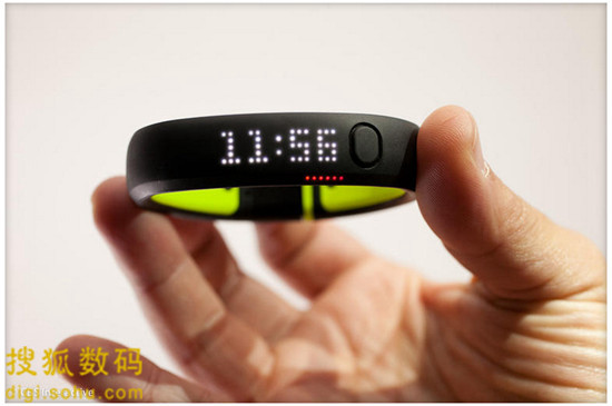 退出硬件市場 耐克為何考慮叫?？纱┐髟O備的銷售？