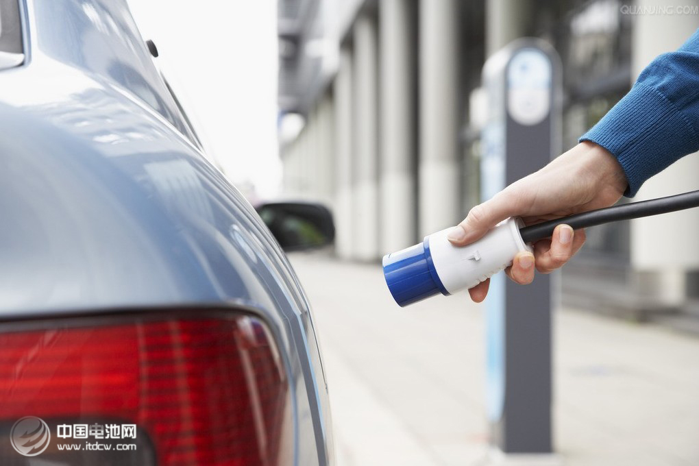 徐學(xué)勇：電動(dòng)汽車為什么離消費(fèi)者還是很遠(yuǎn)？