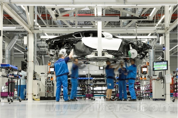 揭秘性感迷人的寶馬i8：帥的一塌糊涂