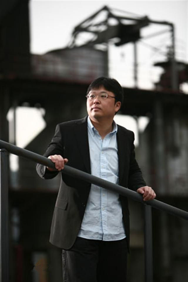 羅永浩示范“靠嘴賣手機” 情懷能感動市場？