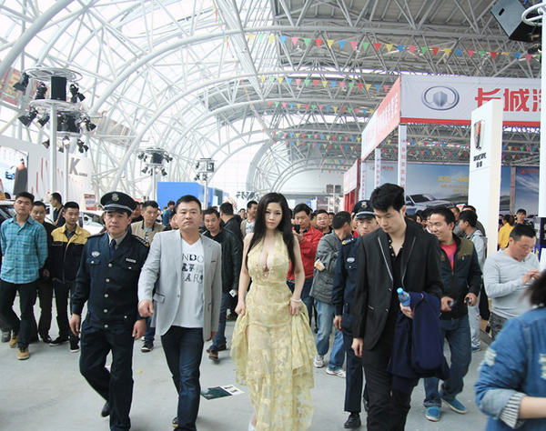 賣輛私家電動汽車有多難？市場、價(jià)格、配套一個(gè)不能少