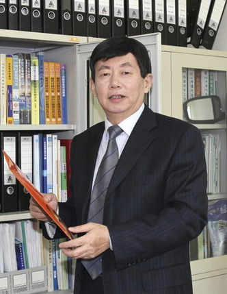 山東省汽車行業協會常務副會長兼秘書長魏學勤