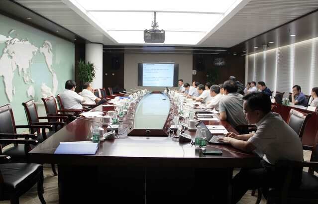 北汽集團董事長徐和誼帶隊調研北京新能源汽車 北汽集團董事長徐和誼帶隊調研北京新能源汽車