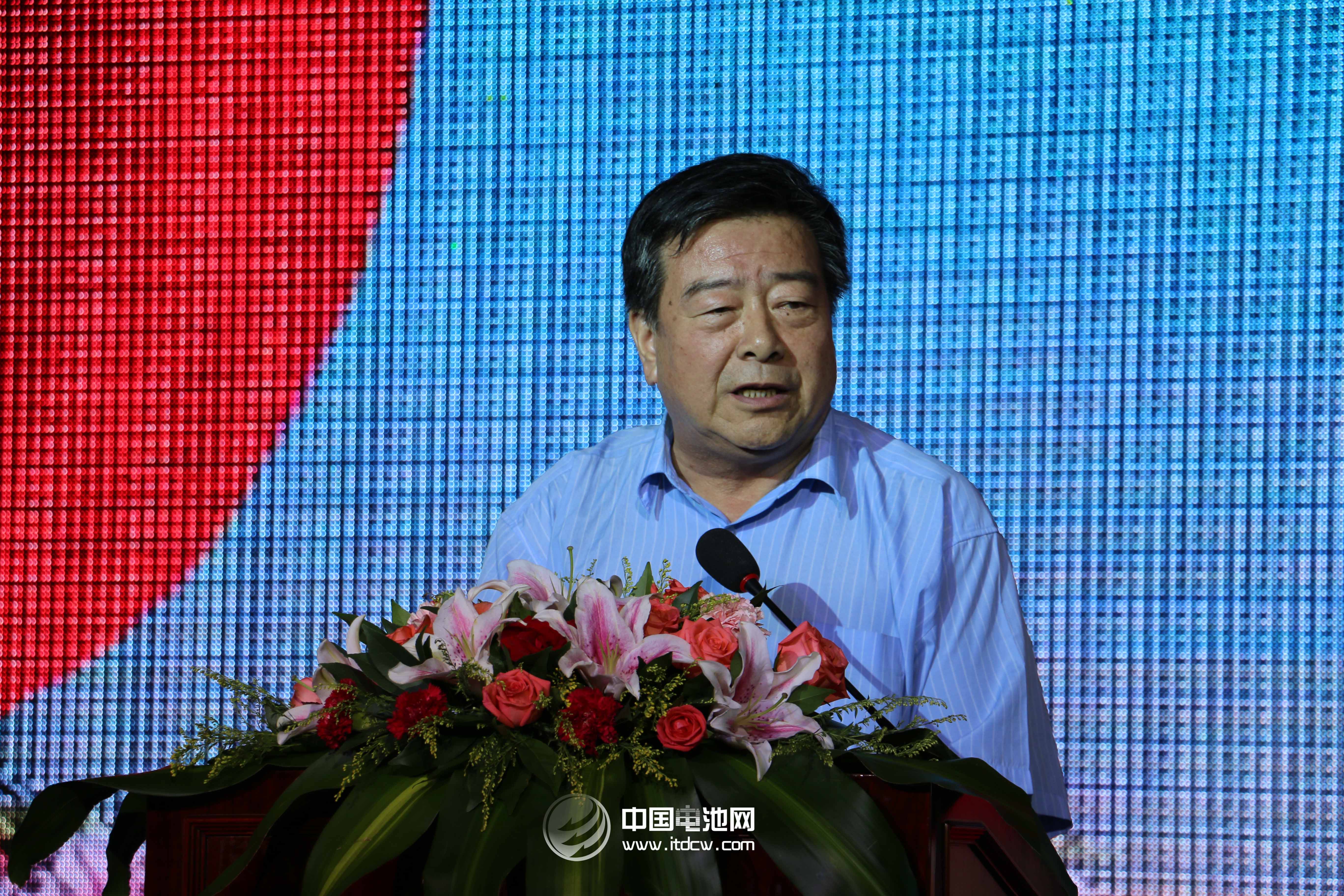 國務(wù)院參事、國家科技部原秘書長石定寰