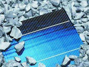 光伏再陷爭(zhēng)奪戰(zhàn) 多晶硅加工貿(mào)易進(jìn)口被叫停