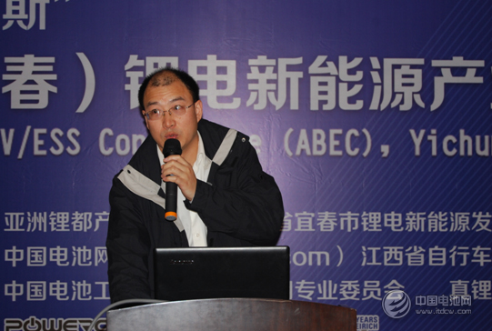 中國(guó)有色金屬協(xié)會(huì)鋰業(yè)分會(huì)秘書(shū)長(zhǎng)張江峰