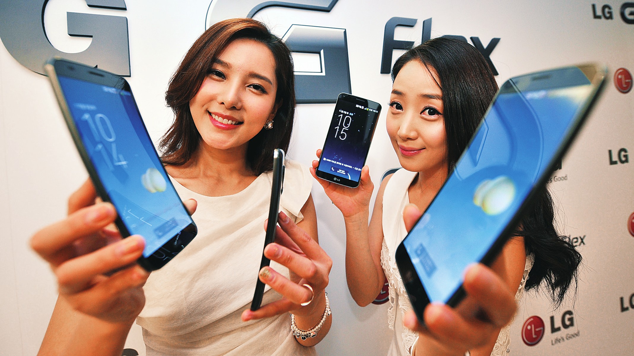 巨頭波動(dòng) 國(guó)產(chǎn)手機(jī)如何捅破市場(chǎng)“天花板”？ 