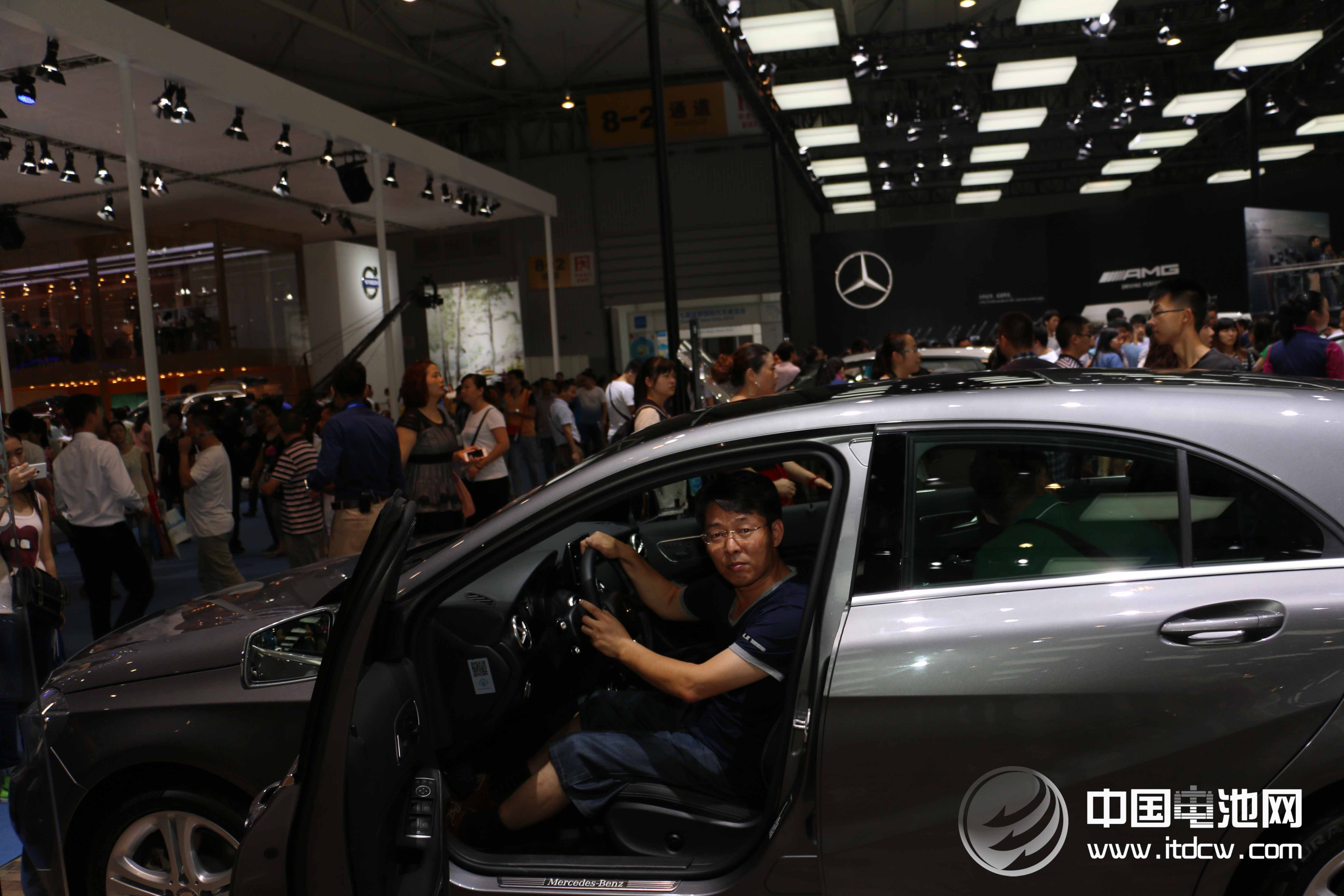 上汽牽手一嗨 新能源車租賃能否撬動私人消費？