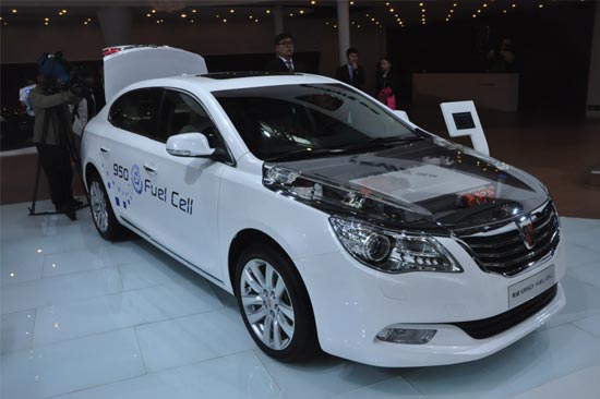 國(guó)產(chǎn)燃料電池榮威轎車 首開(kāi)高速迎接“大路考”