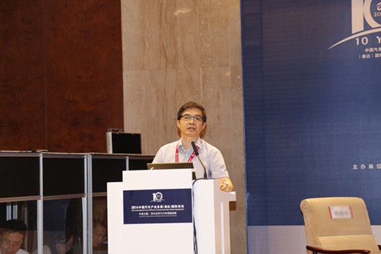 歐陽明高：電動汽車今年增幅300%以上（圖）